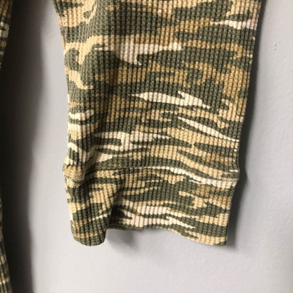 Gap Kids Camo Waffle Knit Thermal Long Sleeve Shirt Crown Logo Green XXL 14-16 - Picture 5 of 9